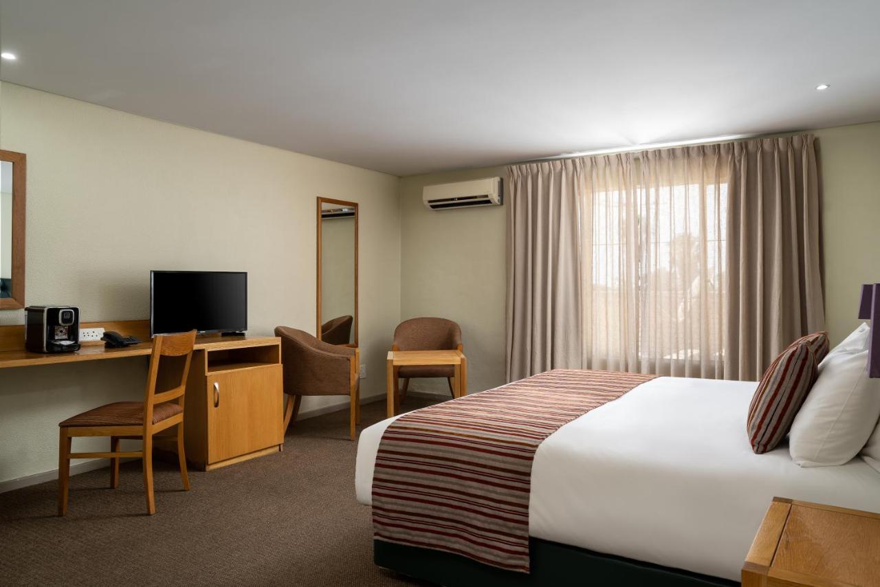 River City Inn Upington Extérieur photo